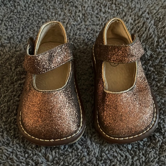 Wee Squeaks Golden Bronze Glitter Mary Jane Size - Picture 2 of 7